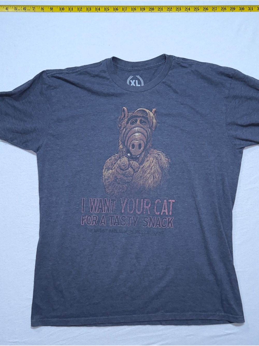 XL Gray ALF Graphic Tee - Novelty Retro Cat Snack Design